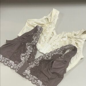 Breezies Cream and Brown Lace Bras size 1X preowned
